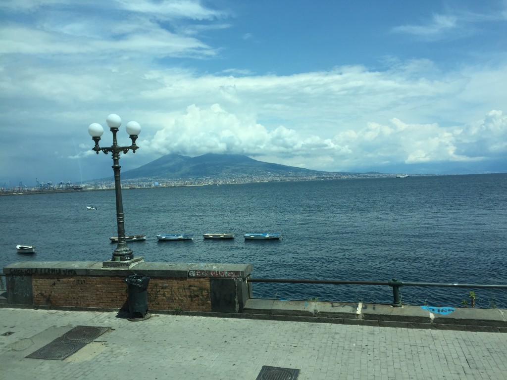 Vista del Mar Mediterráneo desde Nápoles.