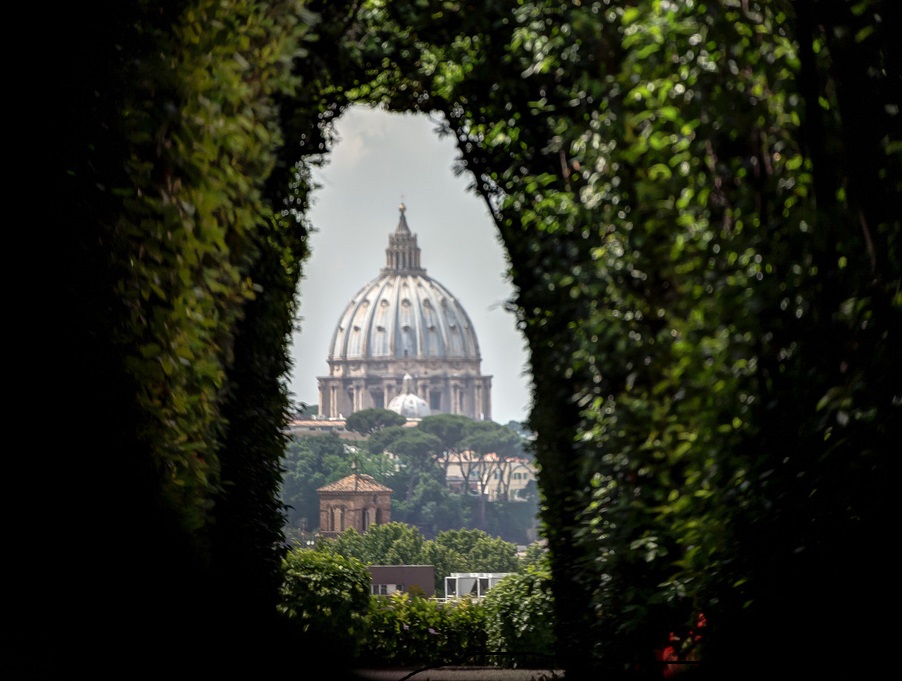 Escala de crucero en Roma. Ojo de la cerradura de los Caballeros de Malta