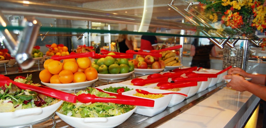 Bufett saludable en el restaurante del Solarim del Oasis of the Seas