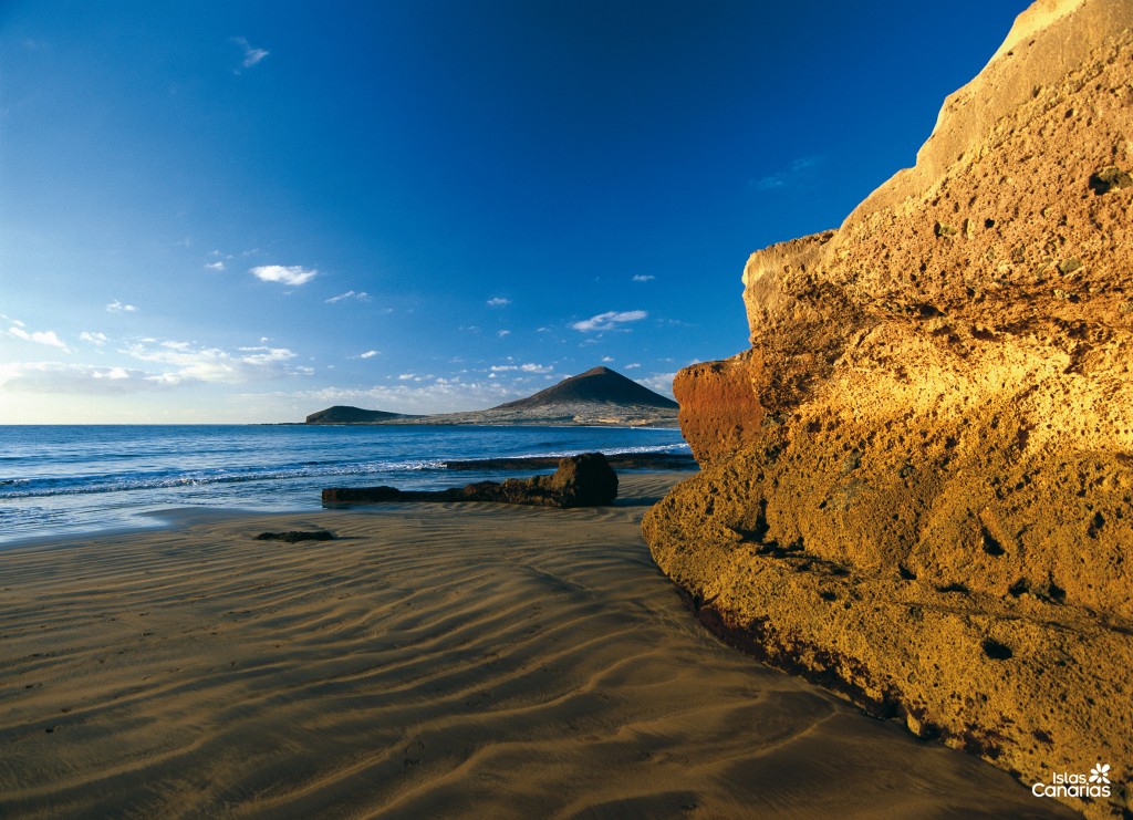 Playa del Médano en Canarias. Foto web Turismo de Canarias