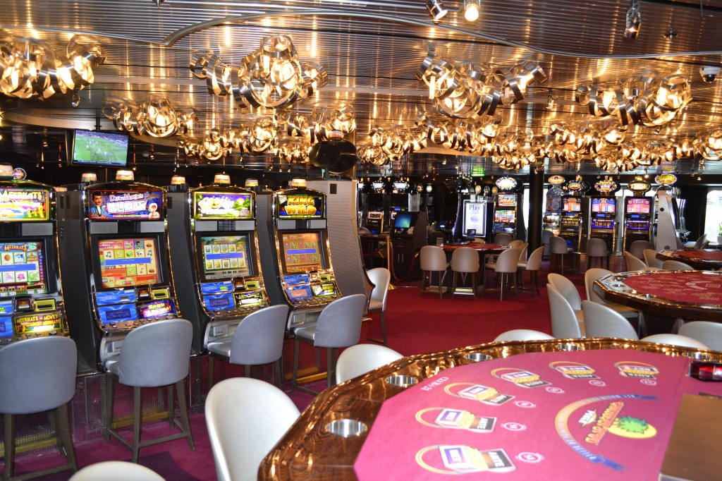 El casino es una de las actividades de ocio a bordo del Nieuw Amsterdam de HAL