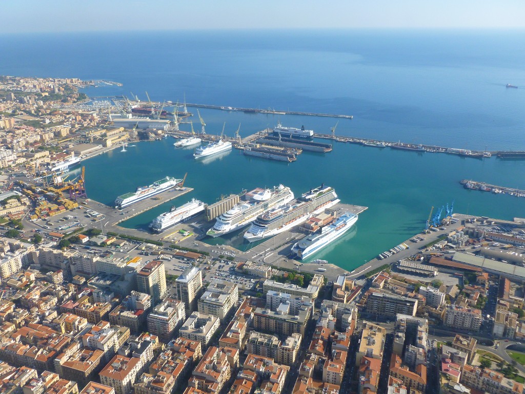 Vista del Puerto de Palermo en el crucero temático por el Mediterráneo