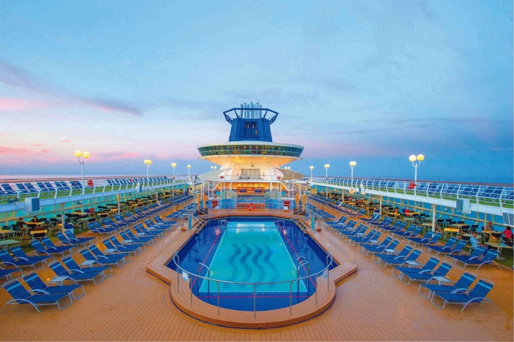 crucero para jóvenes seabreak pullmantur piscina sovereign