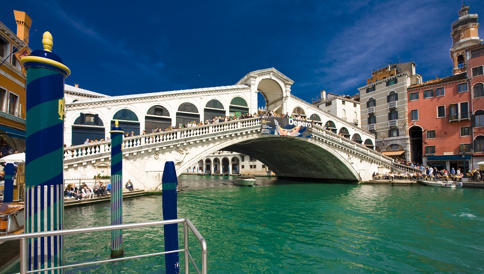 Crucero desde Venecia con MSC Cruceros en 2016 Puente Rialto Venecia