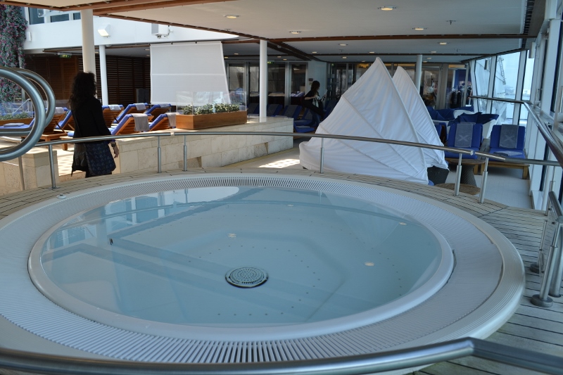 Fotos del Celebrity Equinox de Celebrity Cruises Jacuzzi