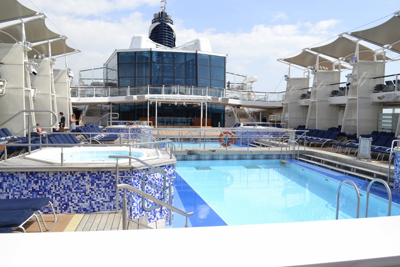 Fotos del Celebrity Equinox de Celebrity Cruises piscina exterior