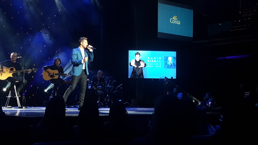 David Bisbal presenta 'Hijos del Mar' a bordo del Costa Magica de Costa Cruceros