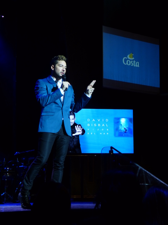 David Bisbal presenta 'Hijos del Mar' a bordo del Costa Magica de Costa Cruceros