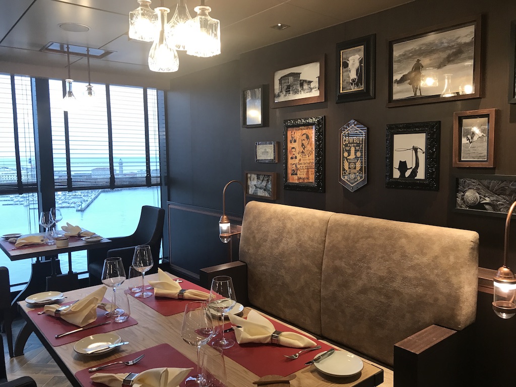 Los enamorados de las carnes a la brasa tienen su restaurante ideal a bordo del MSC Seaside, el Butcher’s Cut.