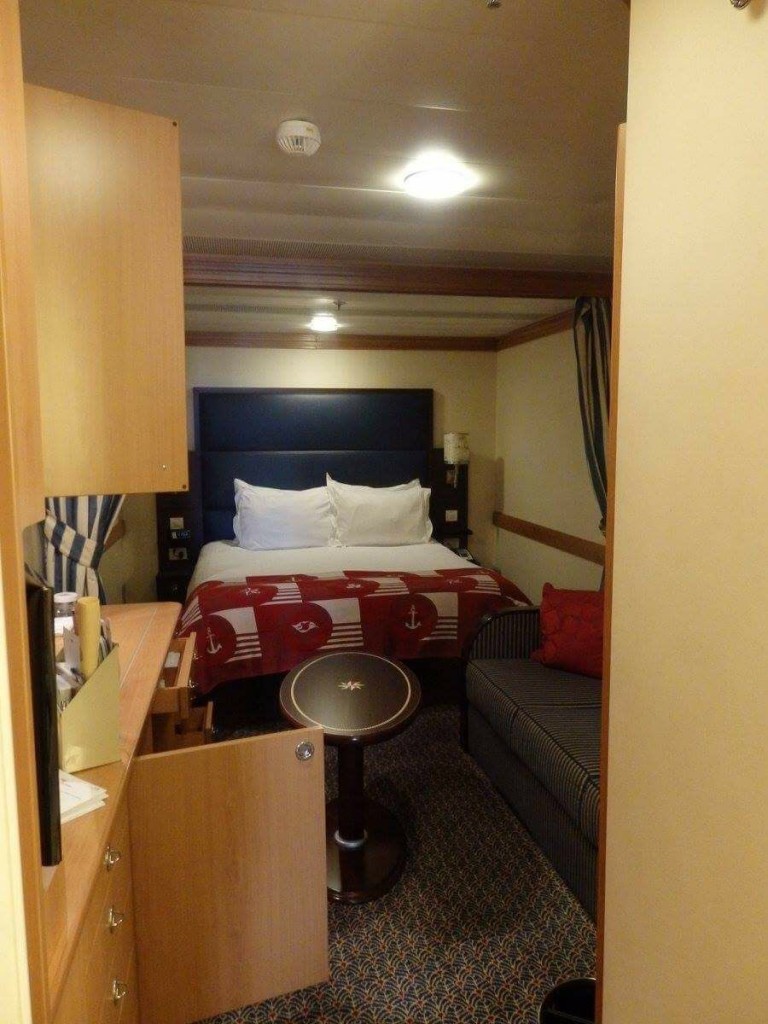 Vista de la cabina interior a bordo del Disney Magic de Disney Cruise Line. Foto Miramar Cruises
