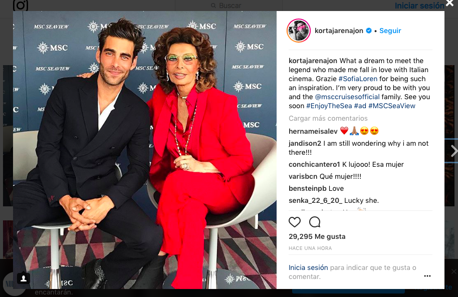 El modelo Jon Kortajarena ha colgado en su Instagram la foto con la madrina del MSC Seaview, Sophia Loren. 